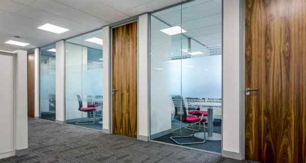 aCC9A4835galeryweb-2