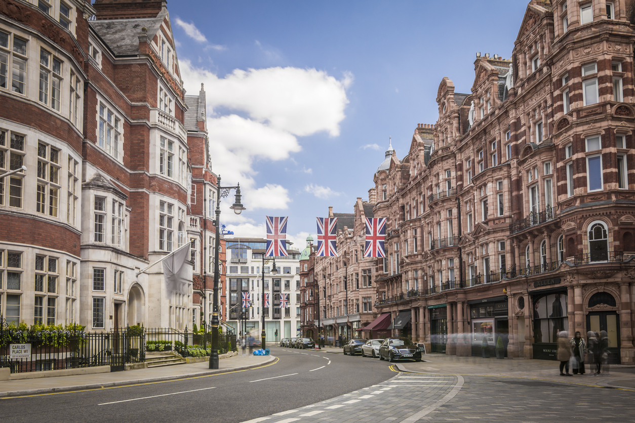 Advance to Mayfair: London’s Most Exclusive Interiors